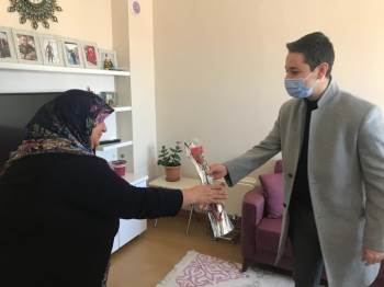 Altıntaş’Ta Şehit Aileleri Ziyaret Edildi
