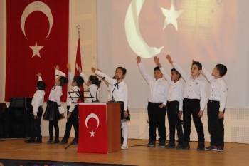 Altıntaş’Ta Şiir Dinletisi
