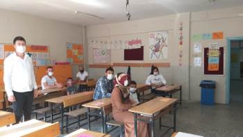 Altıntaş’Ta Velilerle Korona Virüs Toplantıları
