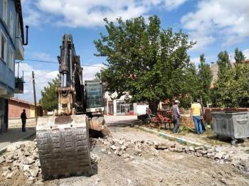 Altıntaş’Ta Yol Bakım Ve Onarım Çalışmaları
