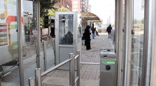 Alüminyum kulübede zorlu tramvay nöbeti