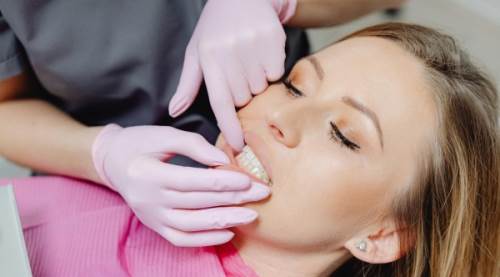 Alzheimer Riskini Azaltmanın Yolu Ağız ve Diş Sağlığından Geçiyor!