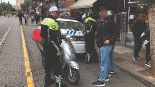 Aman dikkat: Eskişehir'deki sürücüler bu bölgede ceza yedi çünkü...