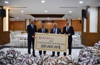 Amatör Spor Kulüplerine 200 Bin Tl Nakdi Yardım Yapıldı
