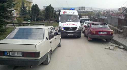 AMBULANSA HATALI PARK ENGELLİ