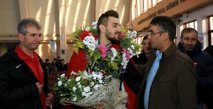 Şampiyona coşkulu karşılama