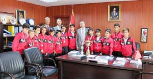 Şampiyonlar ödüllendirildi