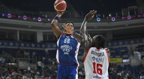 Anadolu Efes'ten 4'te 4