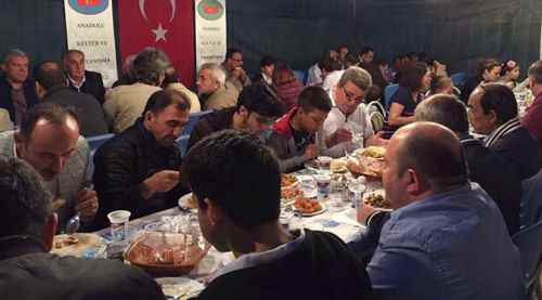 Anadolu Kültür ve Dayanışma Derneği'nden iftar