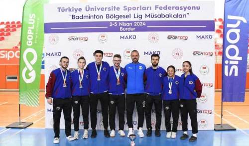 Anadolu Üniversitesi Badminton Takımı Süper Lige yükseldi