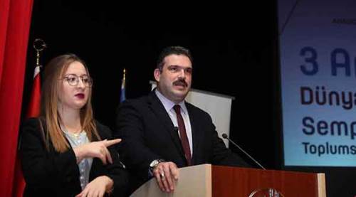 Anadolu Üniversitesi engellilere yönelik hassasiyetini bir kez daha gösterdi