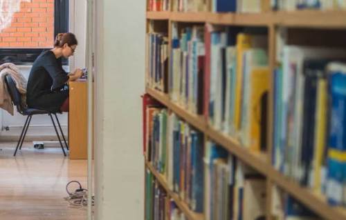 Anadolu Üniversitesi Kütüphanesi’nde dev bir hazine öğrencileri bekliyor