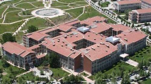 Anadolu Üniversitesi maalesef nadasa yatmış!