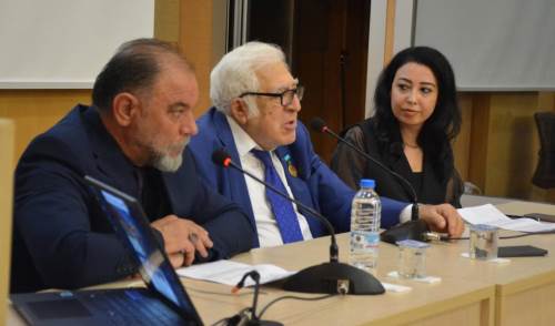 Anadolu Üniversitesi’nde Anar Rızayev söyleşisi