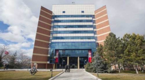 Anadolu Üniversitesi’nde hocalar rahatsız!