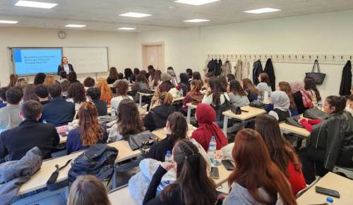 Anadolu Üniversitesi’nden beslenme ve diyetetikte yeni perspektifler