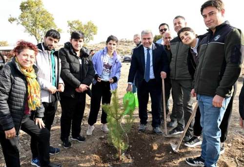 Anadolu Üniversitesi’nden Yunus Emre’ye saygı