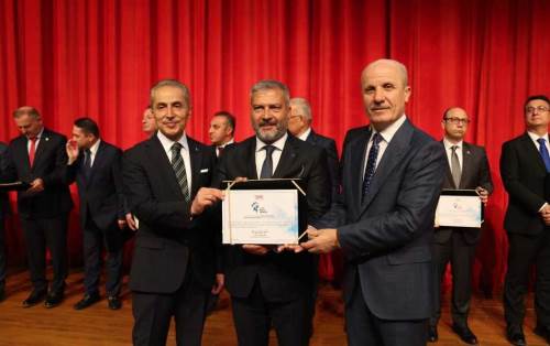 Anadolu Üniversitesi’ne “Spor Dostu Kampüs” unvanı