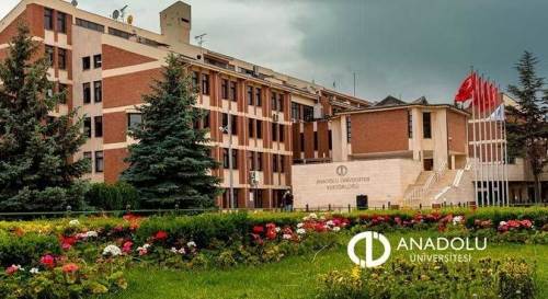 Anadolu Üniversitesi'ne bir rektör danışmanı daha atandı