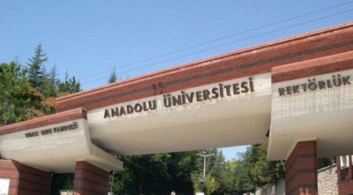 Anadolu Üniversitesi'ne yeni rektör yardımcıları