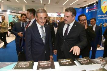 Anadolu Üniversitesi Verimlilik Ve Teknoloji Fuarı’Nda