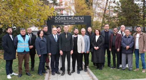 Anahtar Parti'den çarpıcı açıklama: Özel okullarda öğretmen sömürüsü artıyor