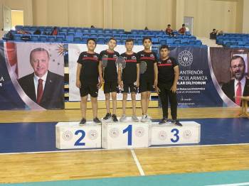 Analig Badminton Müsabakalarında Afyonkarahisar Takımı Yarı Finale Yükseldi
