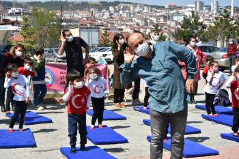 Anaokulu Öğrencileri Sağlıklı Yaşam Gösterisi Düzenlendi
