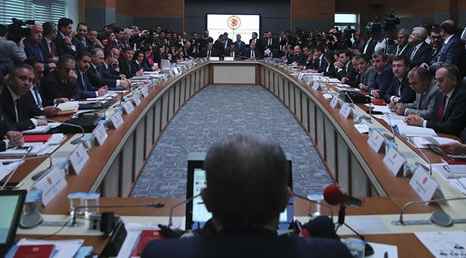 Anayasa'da 1. ve 2. maddeler kabul edildi