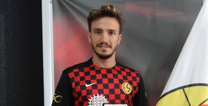 Anıl resmen Eskişehirsporda