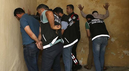 Ankara'da bin 600 polisle dev operasyon