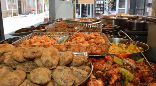 Ankara'dakiler yiyor, Eskişehir'de vatandaş bakıyor!