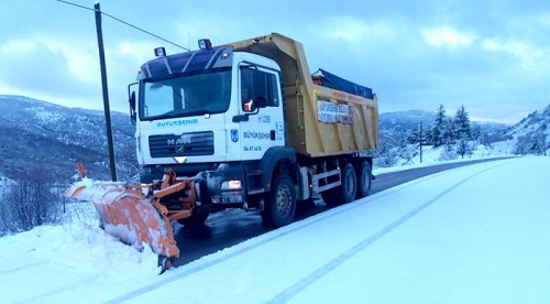 Ankara'nın Çubuk ilçesi beyaza büründü