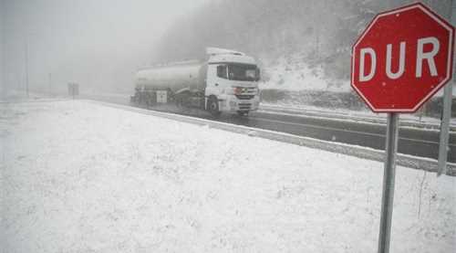 Ankara'ya ilk kar yağdı, AKOM İstanbul'u uyardı