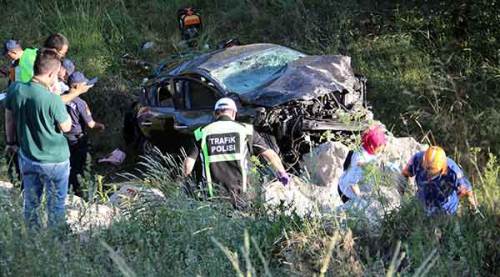 Anne ve kızı korkunç kazada can verdi