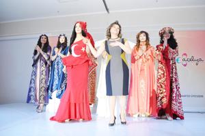 Anneler Gününe Özel Defile