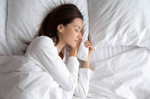 Anneler için ideal uyku düzeni nasıl olmalı, kaç saat uyku yeterlidir?