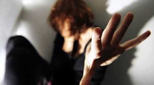 Annem ve o adam karşımda çırılçıplak!..