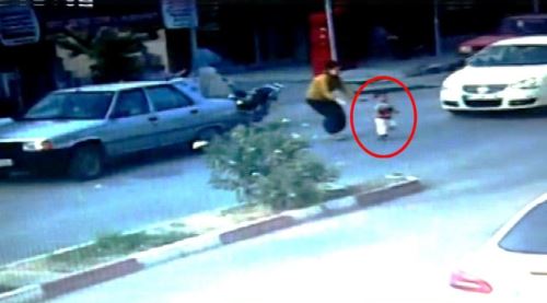 Annenin evladına son bakışı!