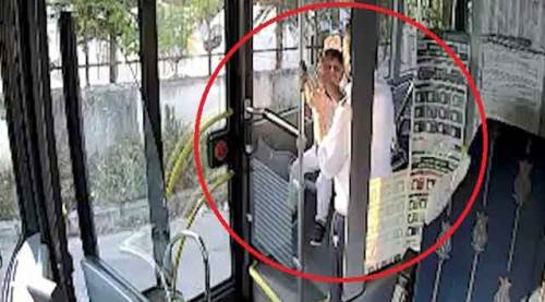 Annesi küçük çocuğu otobüste unuttu!