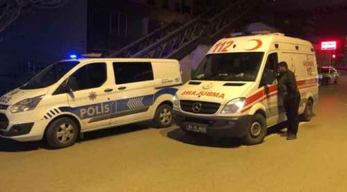 Annesini kurtarmak istedi, babasını vurdu!