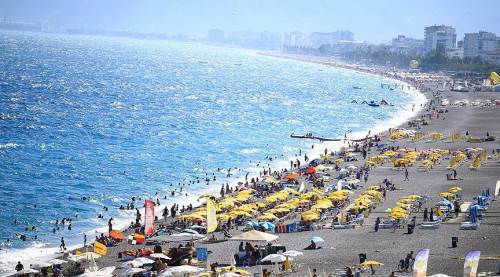 Antalya Nasıl Bir Şehirdir, Pahalı Mıdır? Antalya'nın Neleri Meşhur ve En Güzel İlçesi Neresi?
