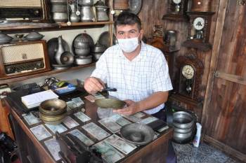 Antika Merakı İş Kapısı Oldu
