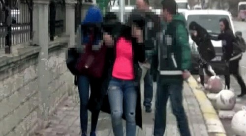 Apart daireye fuhuş baskını!