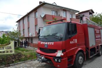 Apartman Boşluğundaki Çöplerin Tutuşması, Talaşa Neden Oldu
