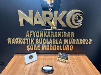 Arabanın Motor Bölümüne Zulalanan Kokain Böyle Bulundu
