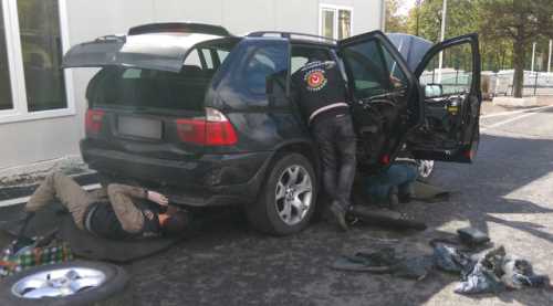 Araç değil sanki cephanelik!