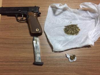 Aracında Uyuşturucu Ve Tabanca Bulunan Şüpheli Tutuklandı
