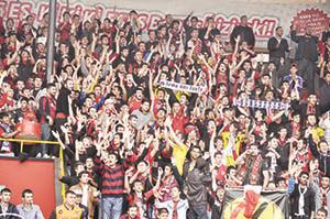 Taraftarlardan kenetlenme çağrısı