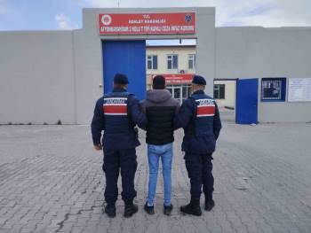Araması Bulunan İki Şüpheli Yakalandı
